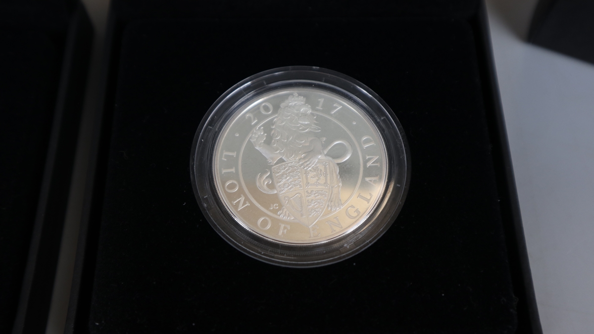 The Queen's Beasts - The Lion of England (2017) & The Red Dragon of Wales (2018) 1 ounce silver - Image 2 of 8