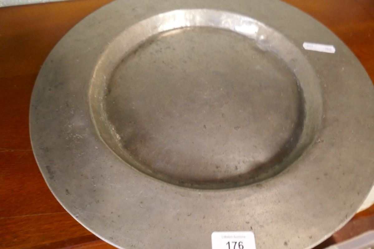 Early pewter dish approx diameter 42cm - Image 2 of 3
