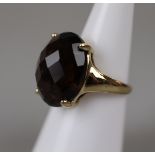 Gold faceted topaz ring - Approx size: K