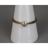 18ct gold diamond solitare ring - Size S