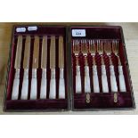 Set of tea knives & forks