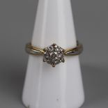 18ct gold diamond set cluster ring - Approx size: P