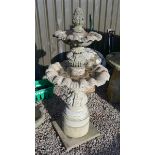 Large and impressive stone water fountain - Approx height: 140cm