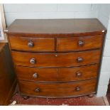 Early Victorian mahogany bow front chest of drawers - Approx size: W: 111cm D: 67cm H: 105cm