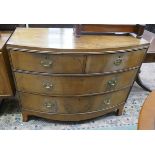 Antique bow fronted chest of 2 over 2 drawers - Approx size W: 105cm D: 53cm H: 81cm
