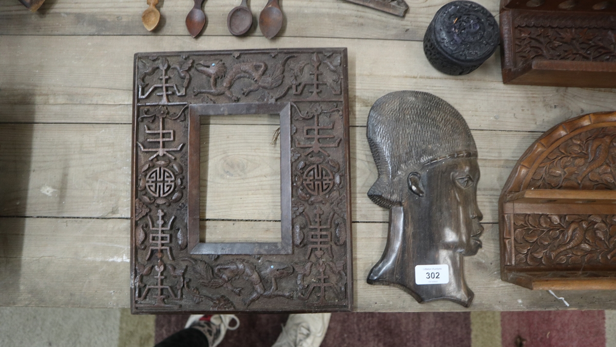 Collection of carved items - Image 4 of 4