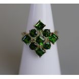 Gold green garnet set ring - Size L½