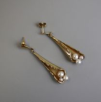 14ct gold and pearl drop earrings
