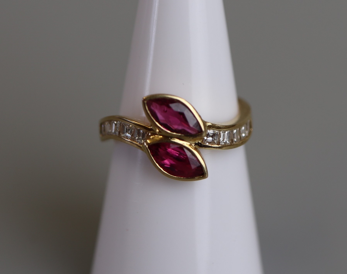 18ct gold ruby & diamond set ring - Size M