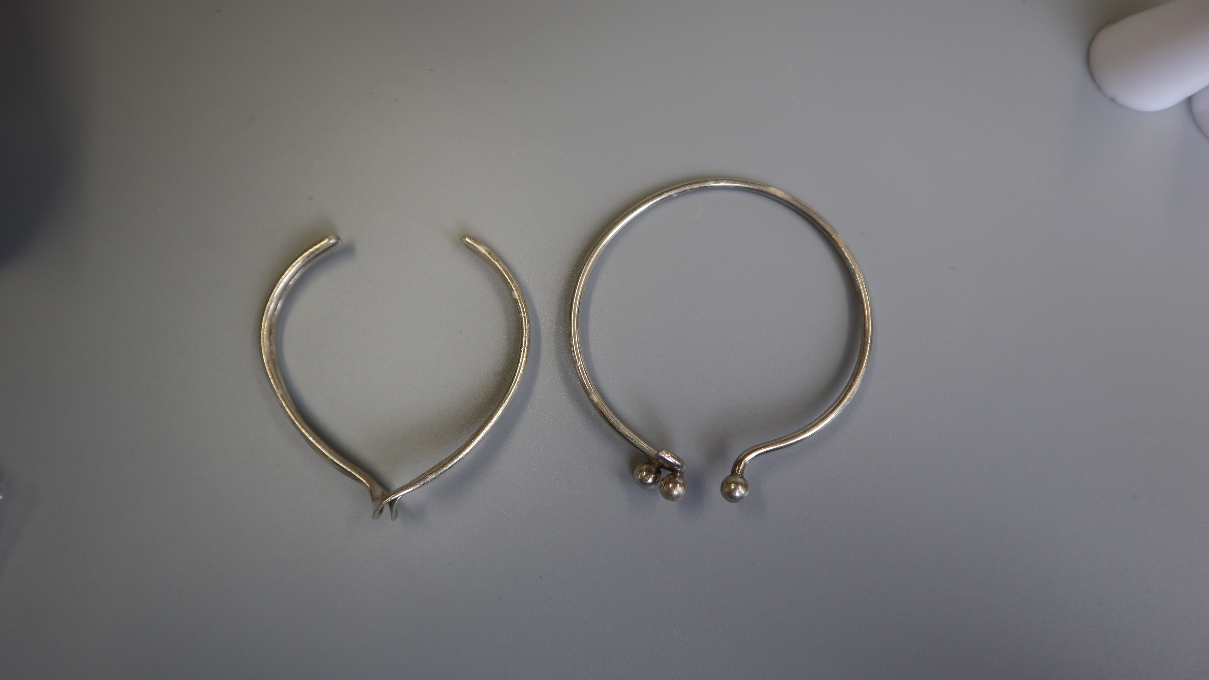 2 silver slave bangles - Image 2 of 2