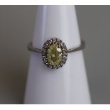 18ct white gold yellow diamond set cluster ring - Size N