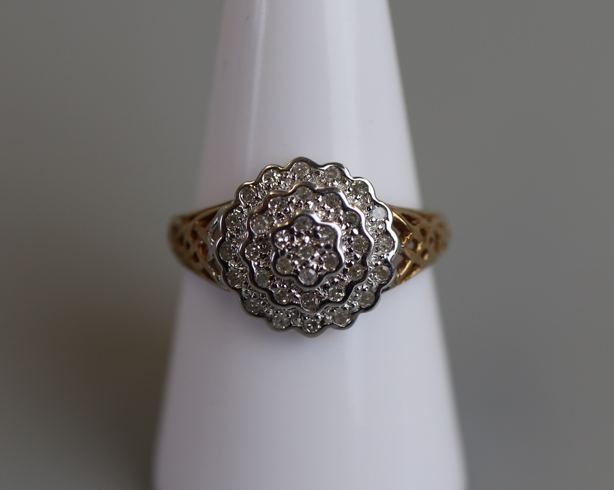 Gold diamond cluster ring - Size P