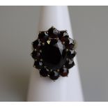 10ct gold garnet ring - Size L