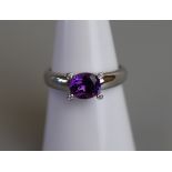 Fine 18ct white gold amethyst & diamond set ring - Size M½