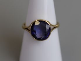 18ct gold sapphire (synthetic) set ring - Size O