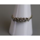 18ct gold 5 stone diamond ring - Size R½