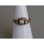 Gold opal set ring - Size L