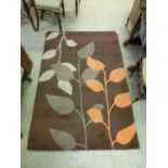 A modern rug with leaf design