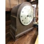 An early 20th century oak cased mantle clock (A/F)