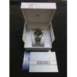 A Seiko gent's analogue quartz watch in box