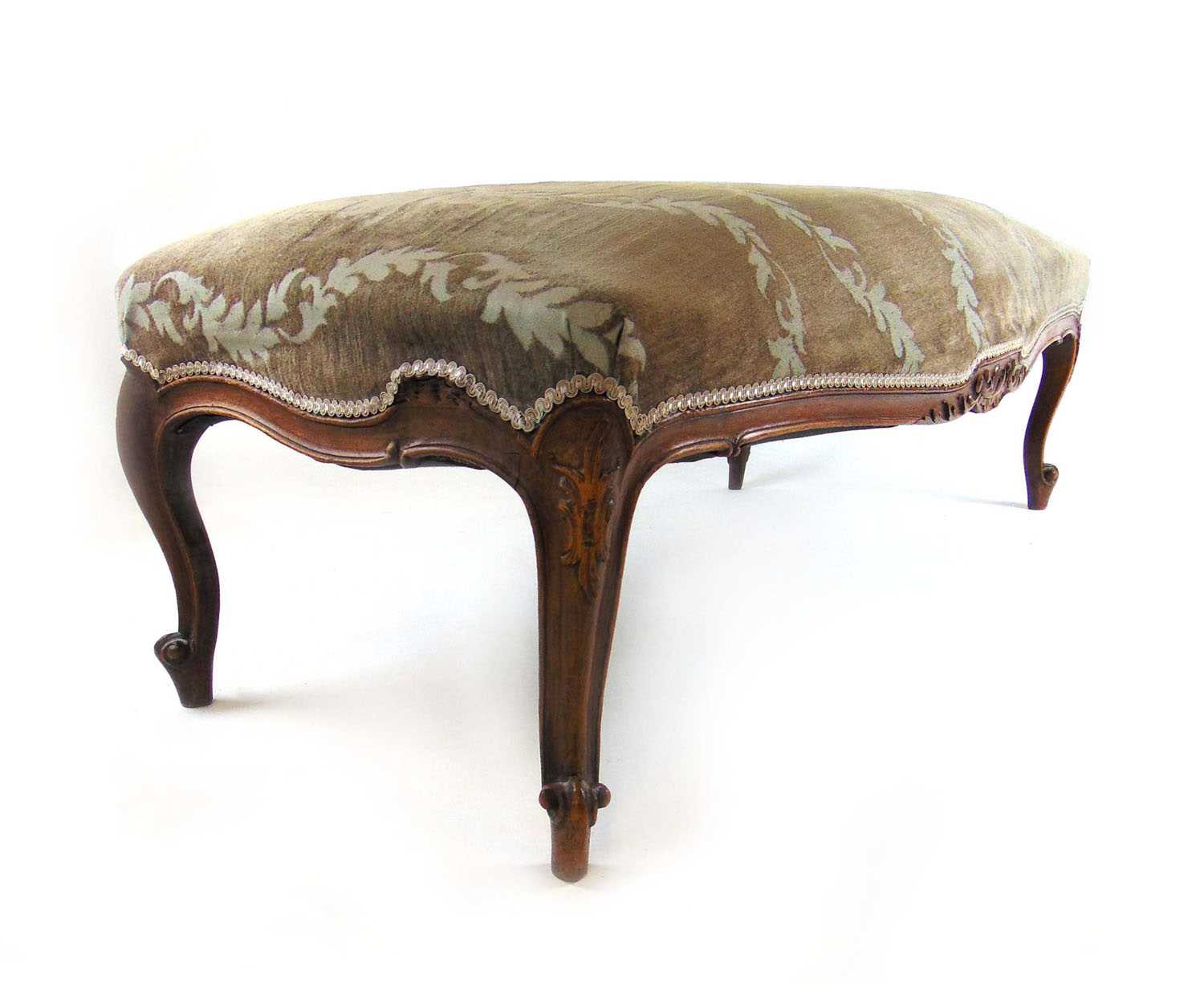 A 19th century French walnut stool of trapezium form upholstered in a floral patterned fabric the - Bild 2 aus 3