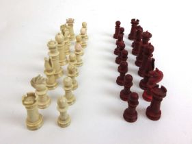 A 19th century stained bone Edinburgh or Northern Upright chess set, king h. 5.25 cm