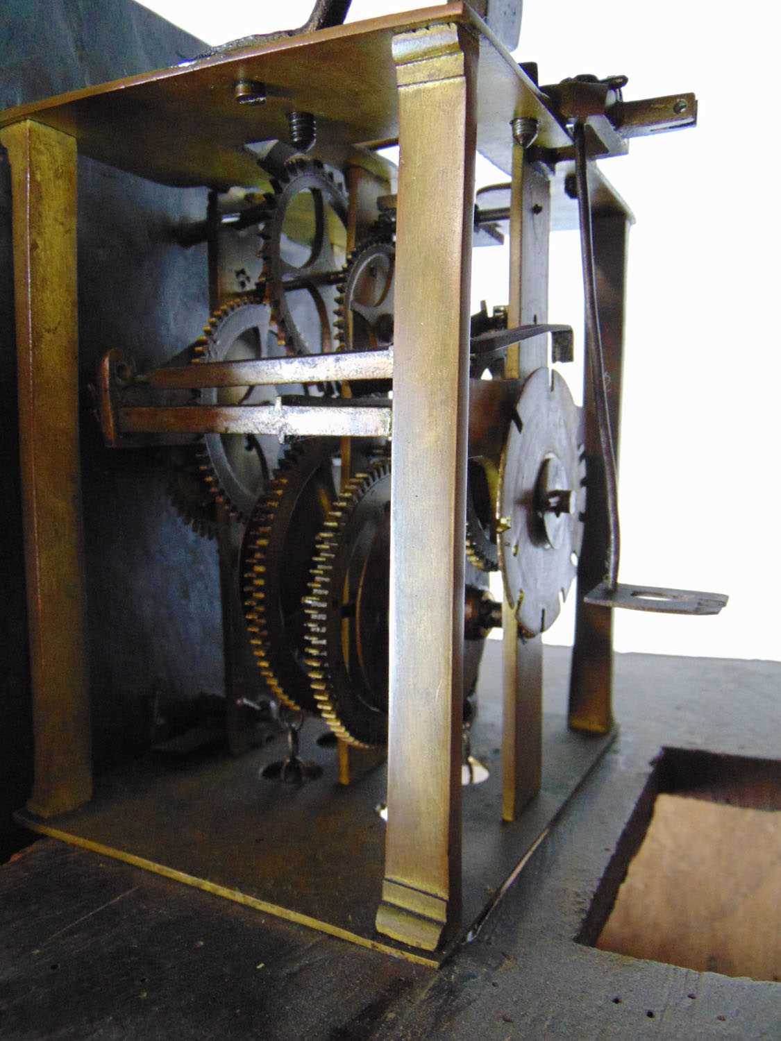 An 18th century elm and oak long case clock, the engraved brass face with single hand and Roman - Image 5 of 5