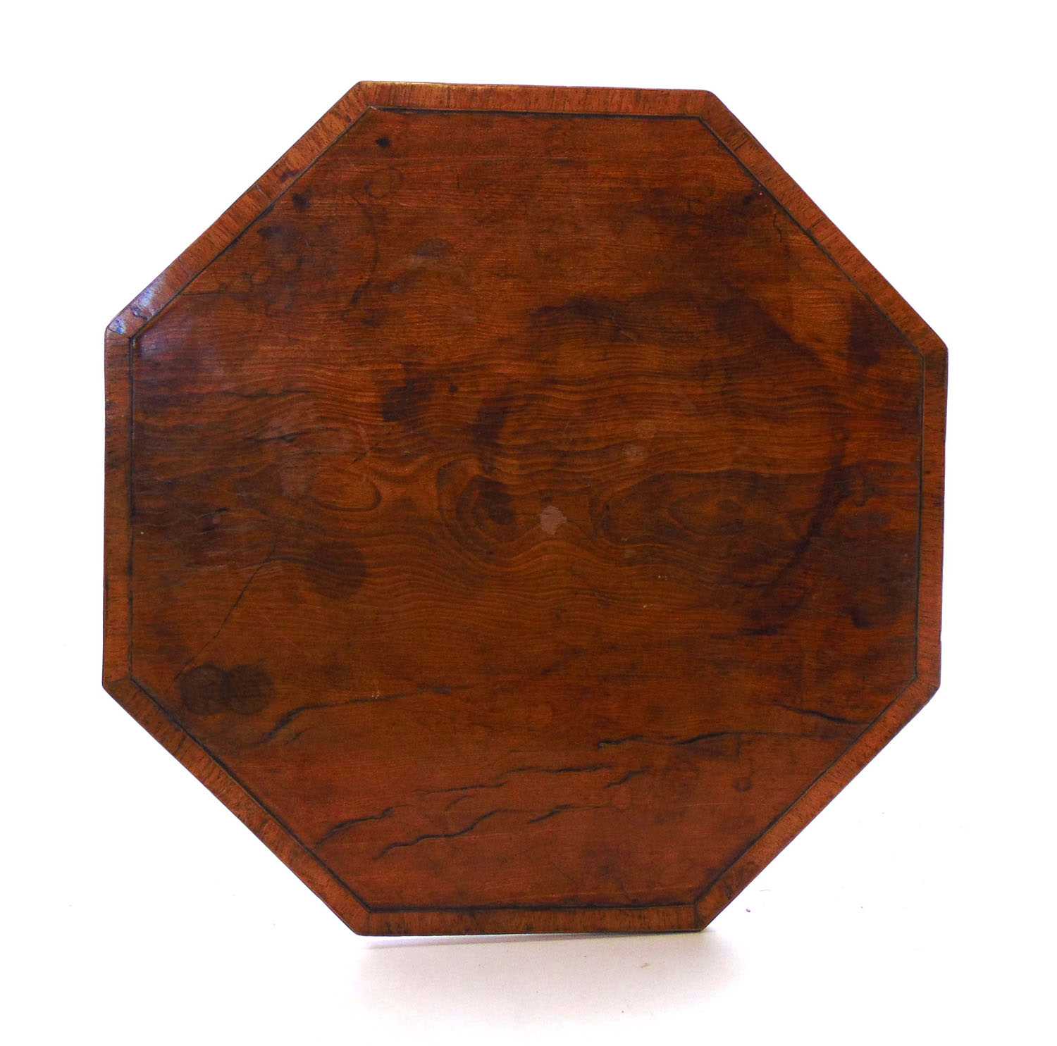 An 18th century satinwood wine table, the octagonal banded top over a turned column and three scroll - Bild 2 aus 2