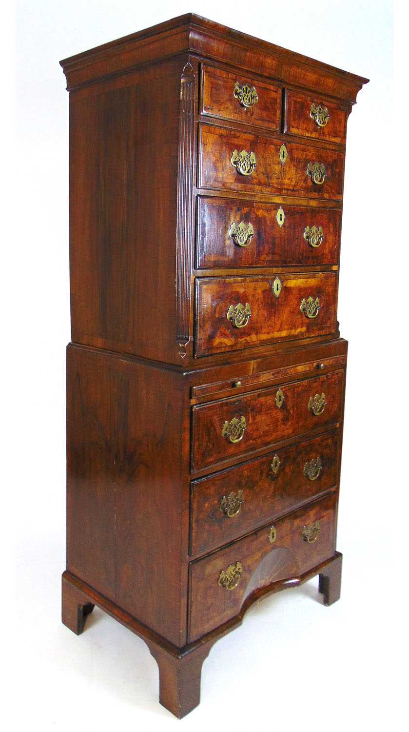 An early 18th century and later walnut chest on chest, the cavetto cornice over two short and - Bild 2 aus 10