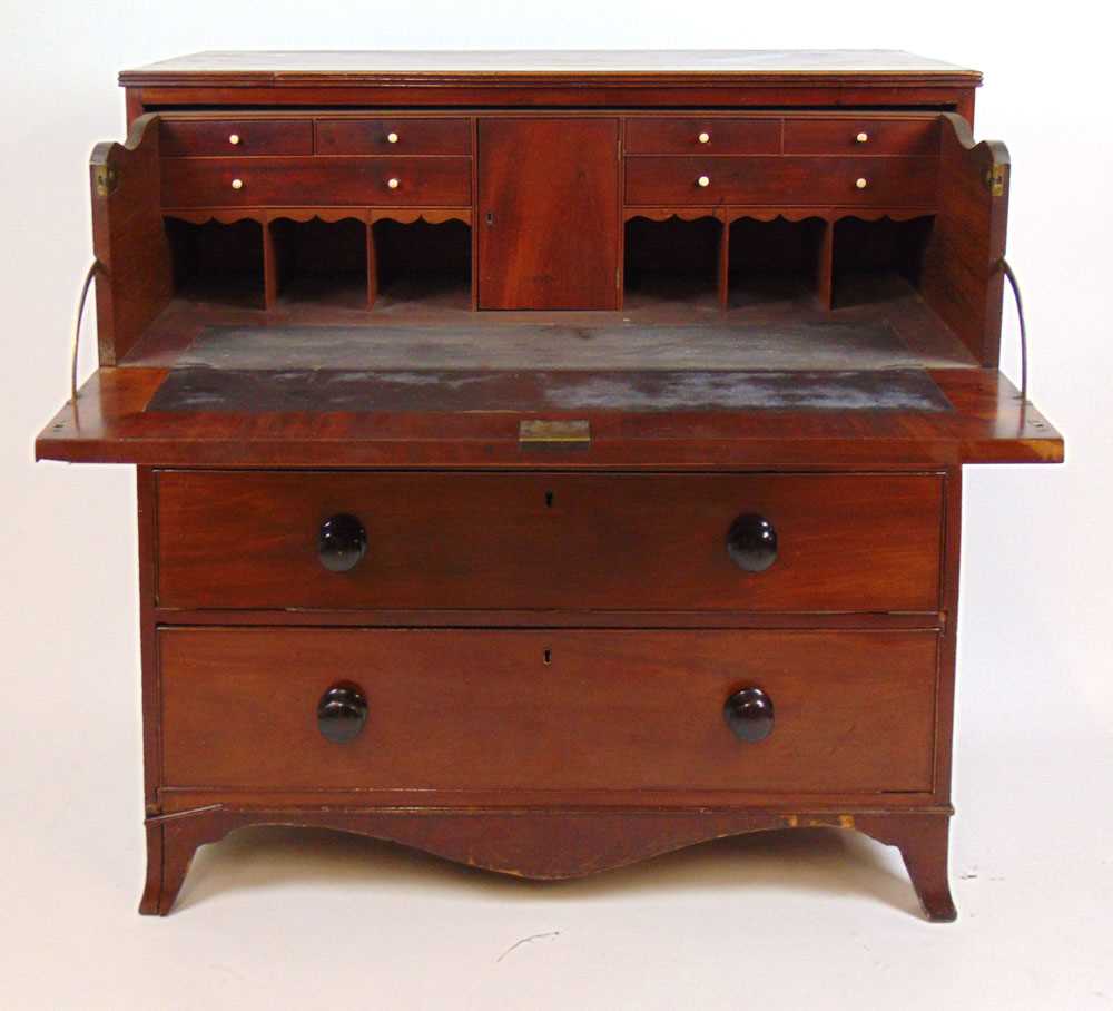 A 19th century mahogany secretaire chest, the top over the fall front fitted drawer and three - Bild 3 aus 3