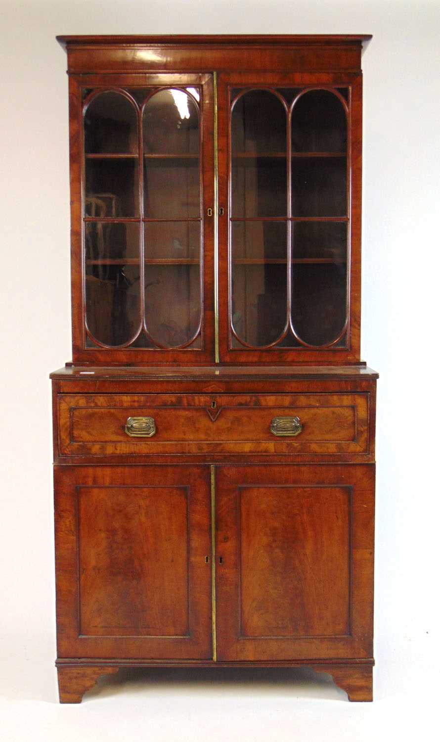 An early 19th century mahogany bookcase, the top with two glazed doors over single drawer and two - Bild 2 aus 12