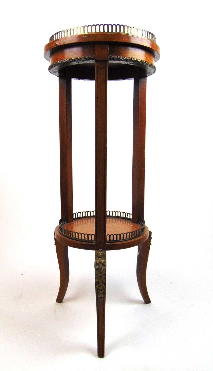 An early 20th century satinwood, strung, marquetry and brass mounted jardinière stand, the galleried - Bild 3 aus 3