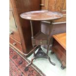 A Georgian mahogany circular topped wash stand