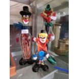 Three glass Murano style clowns (A/F)