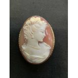 A 9ct gold cameo brooch