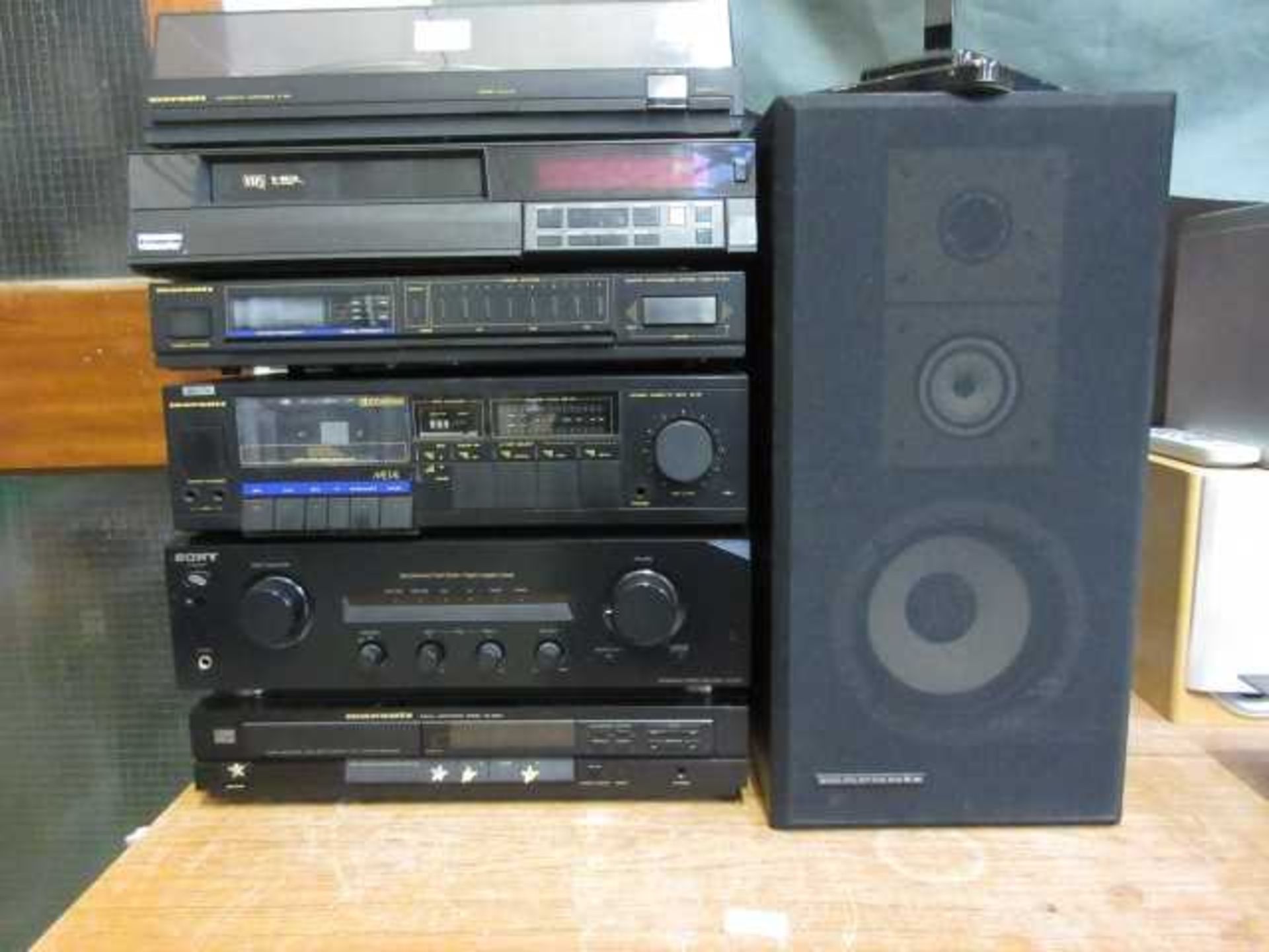 A Marantz HiFi stacking system with two speakers