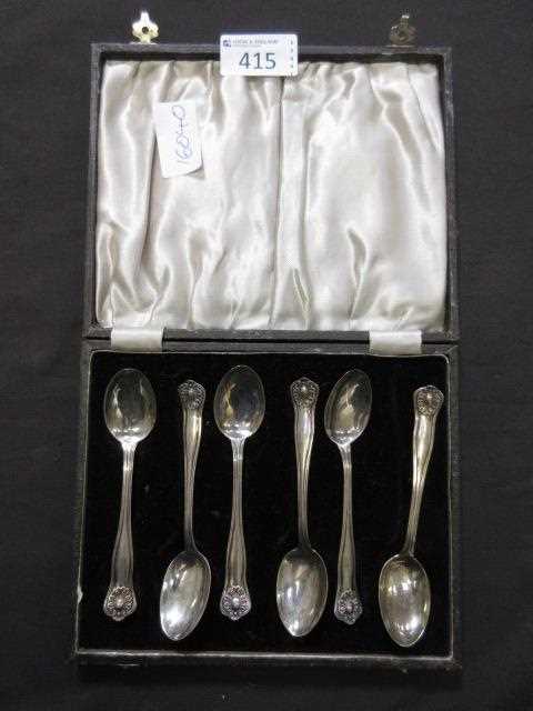 A cased set of six silver hallmarked teaspoons, approx. weight 64.7g