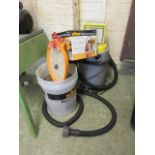 An Earlex combi-vac along with a Triton dust collector and accessories