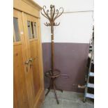 An early 20th Century bentwood hat stand