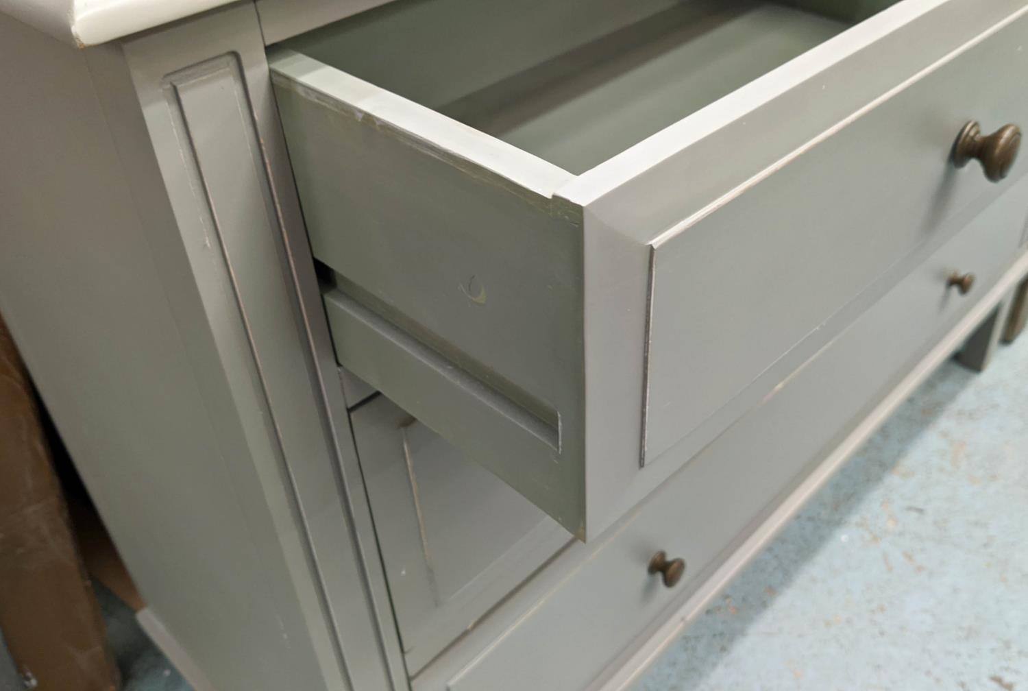 CHEST OF DRAWERS, grey painted, two short above two long drawers, 115cm x 40cm x 96cm. - Image 5 of 5