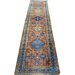 ANTIQUE HERIZ RUNNER, 282cm x 72cm.