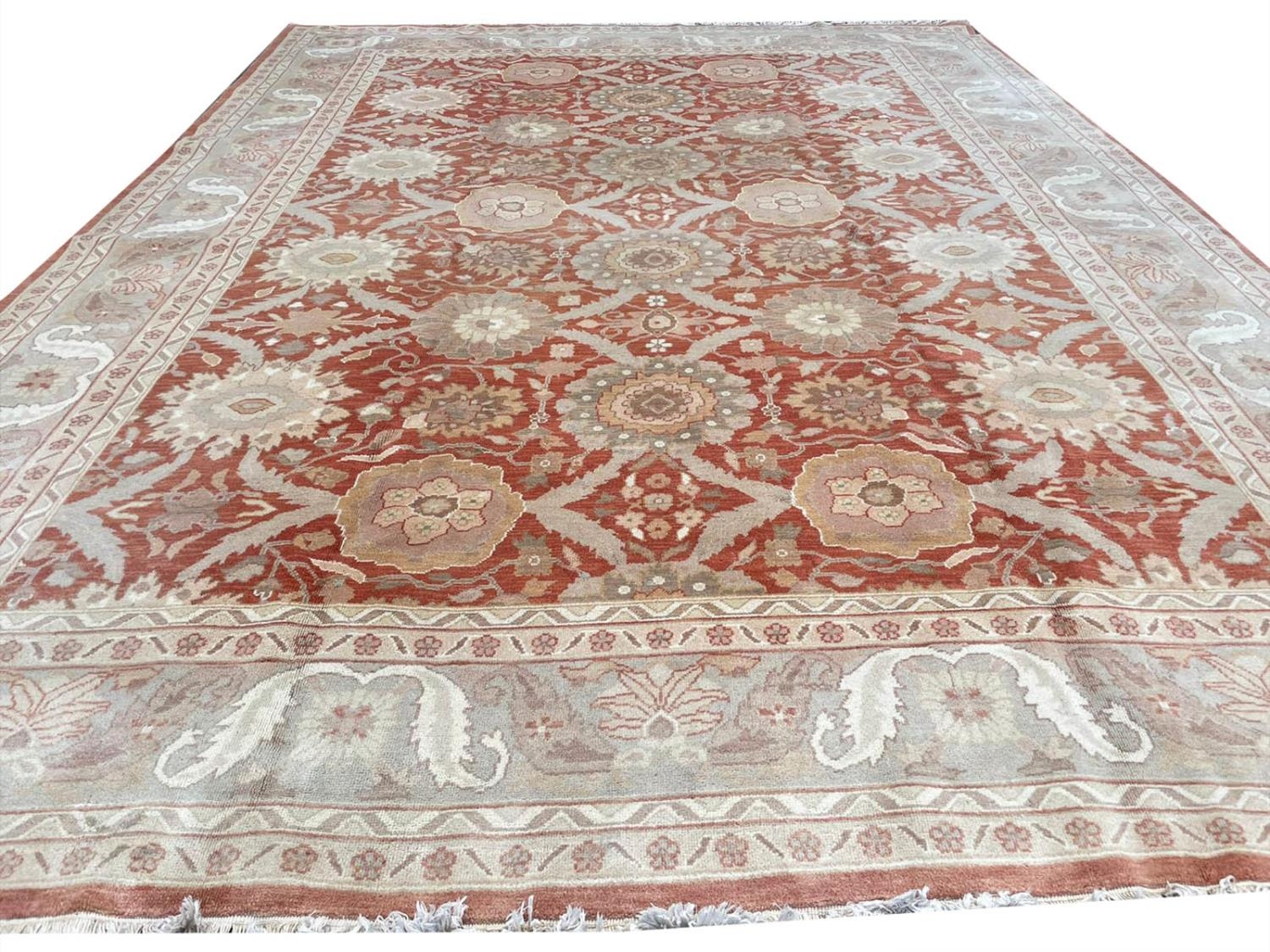 FINE PERSIAN SULTANABAD CARPET, 400cm x 297cm.