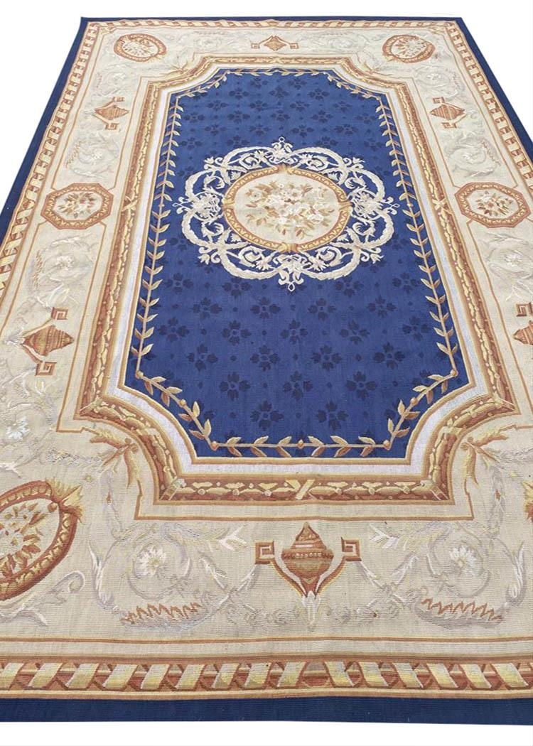 FINE AUBUSSON SAVONNERIE DESIGN CARPET, 280cm x 180cm.