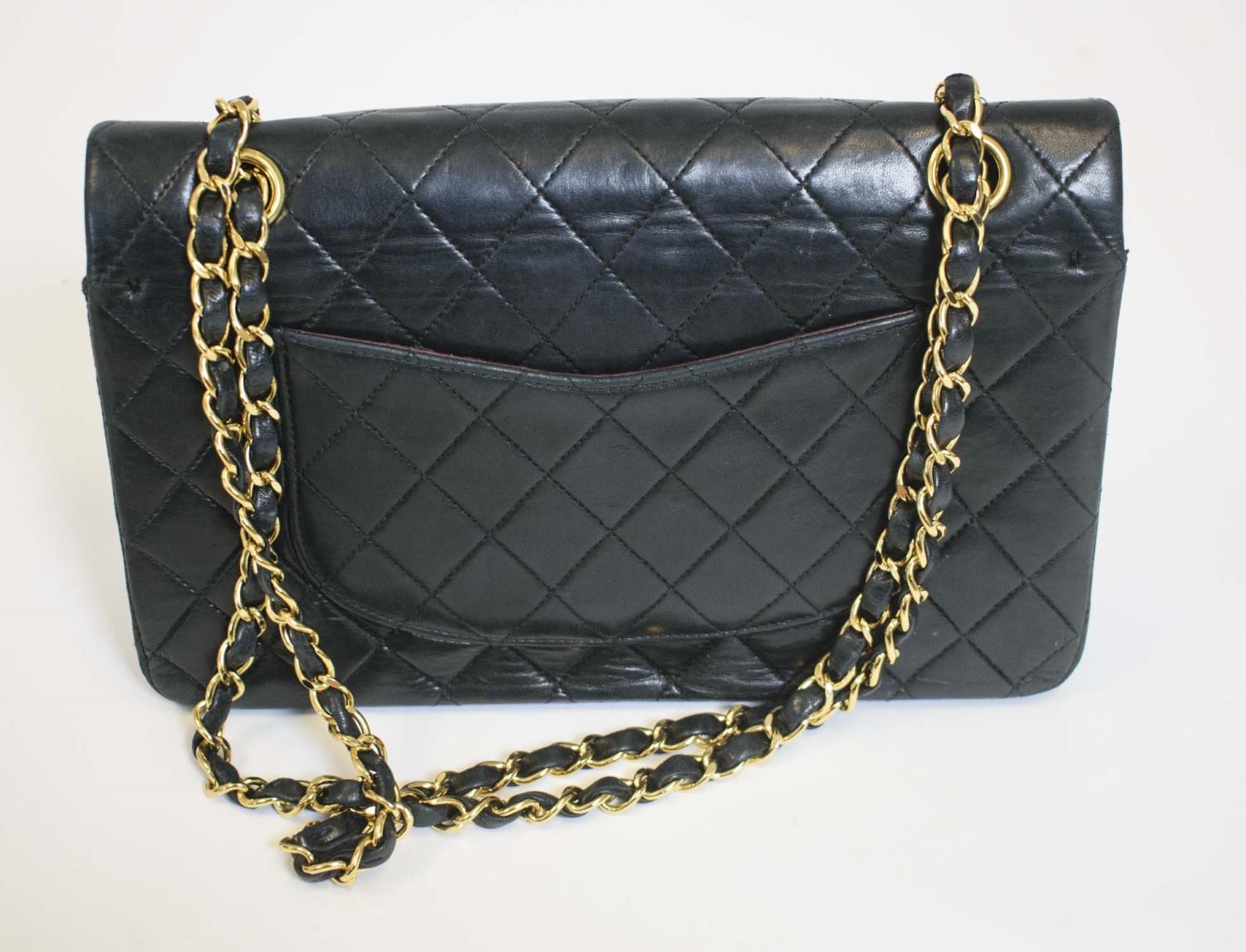 CHANEL FLAP BAG, with front double flap closure, quilted effect and gold hardware, chain and leather - Image 4 of 13