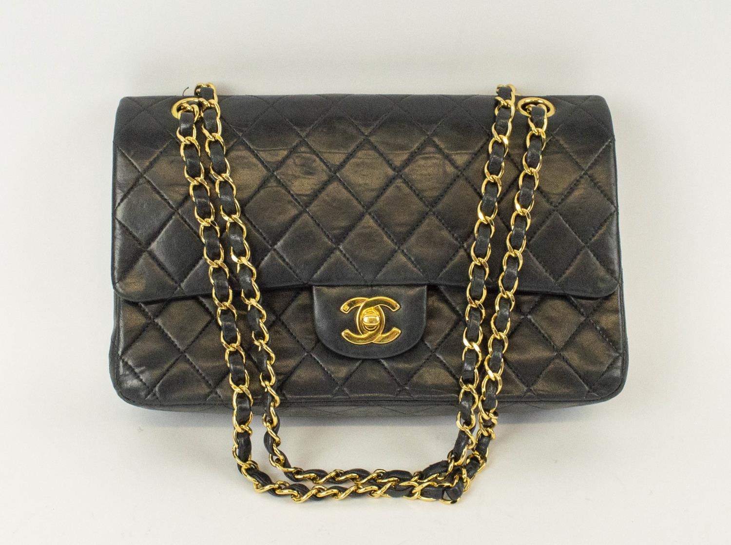 CHANEL FLAP BAG, with front double flap closure, quilted effect and gold hardware, chain and leather - Image 3 of 13