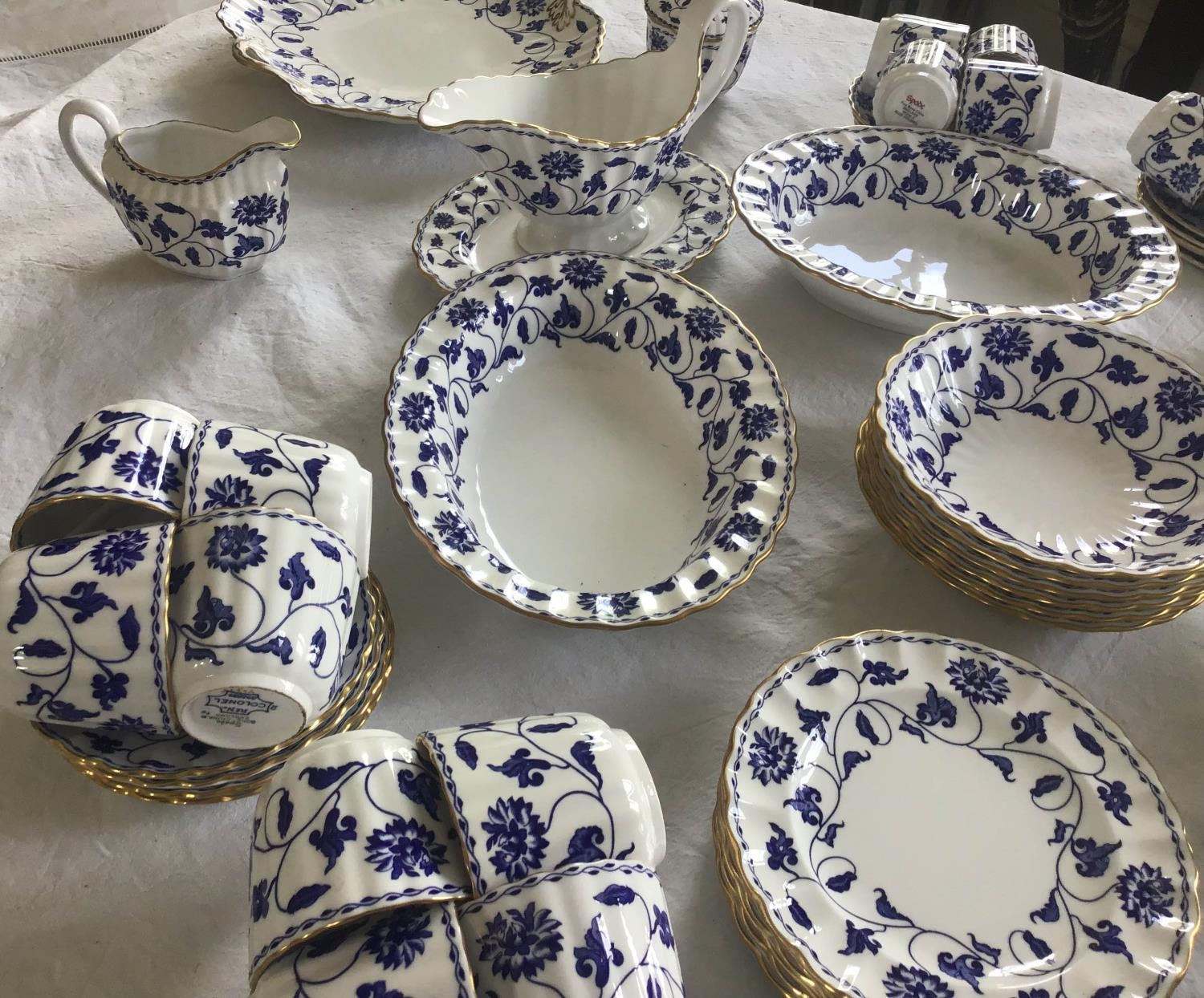 DINNER SERVICE, English fine bone china Spode 'Blue Colonel', twelve place, six piece settings, - Image 7 of 8