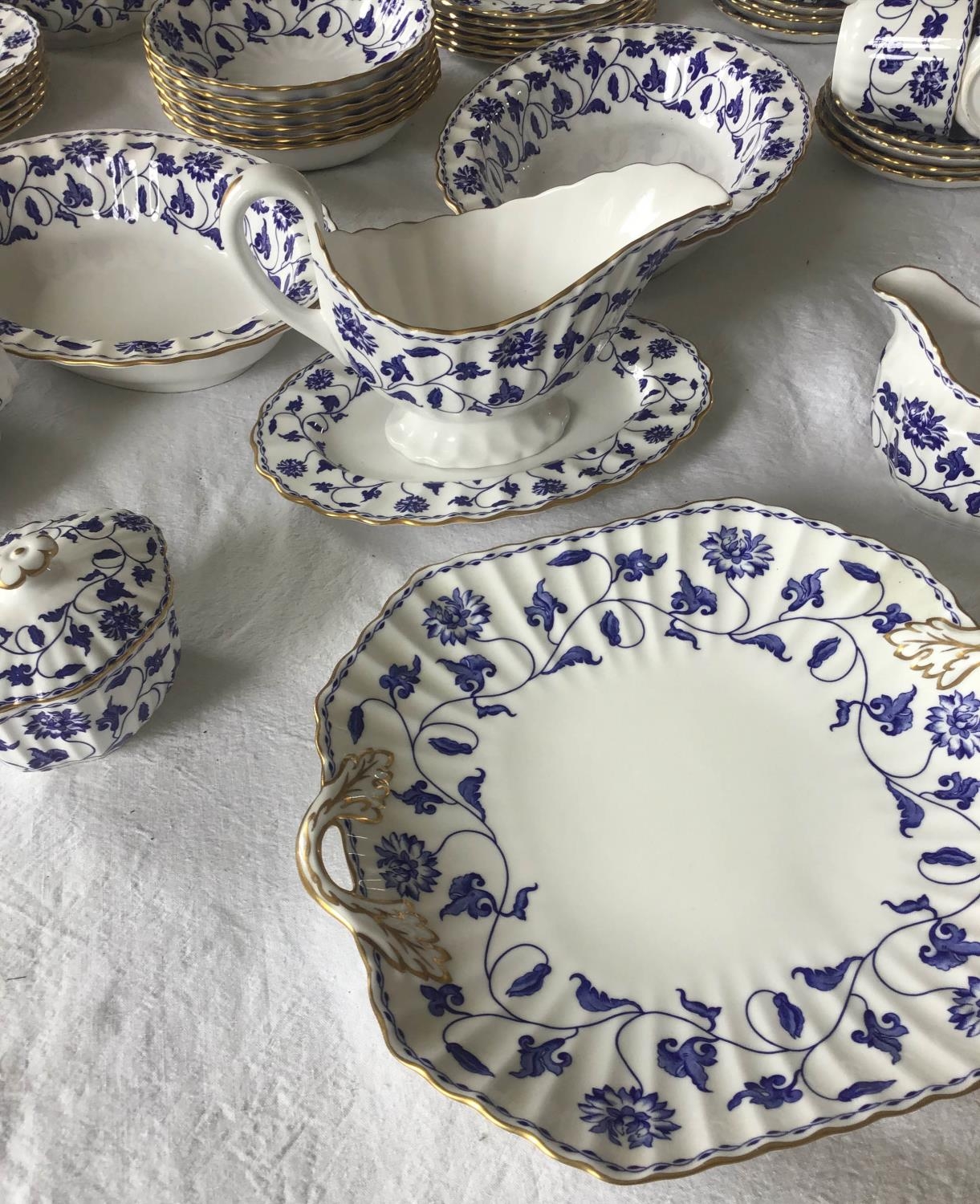 DINNER SERVICE, English fine bone china Spode 'Blue Colonel', twelve place, six piece settings, - Image 5 of 8