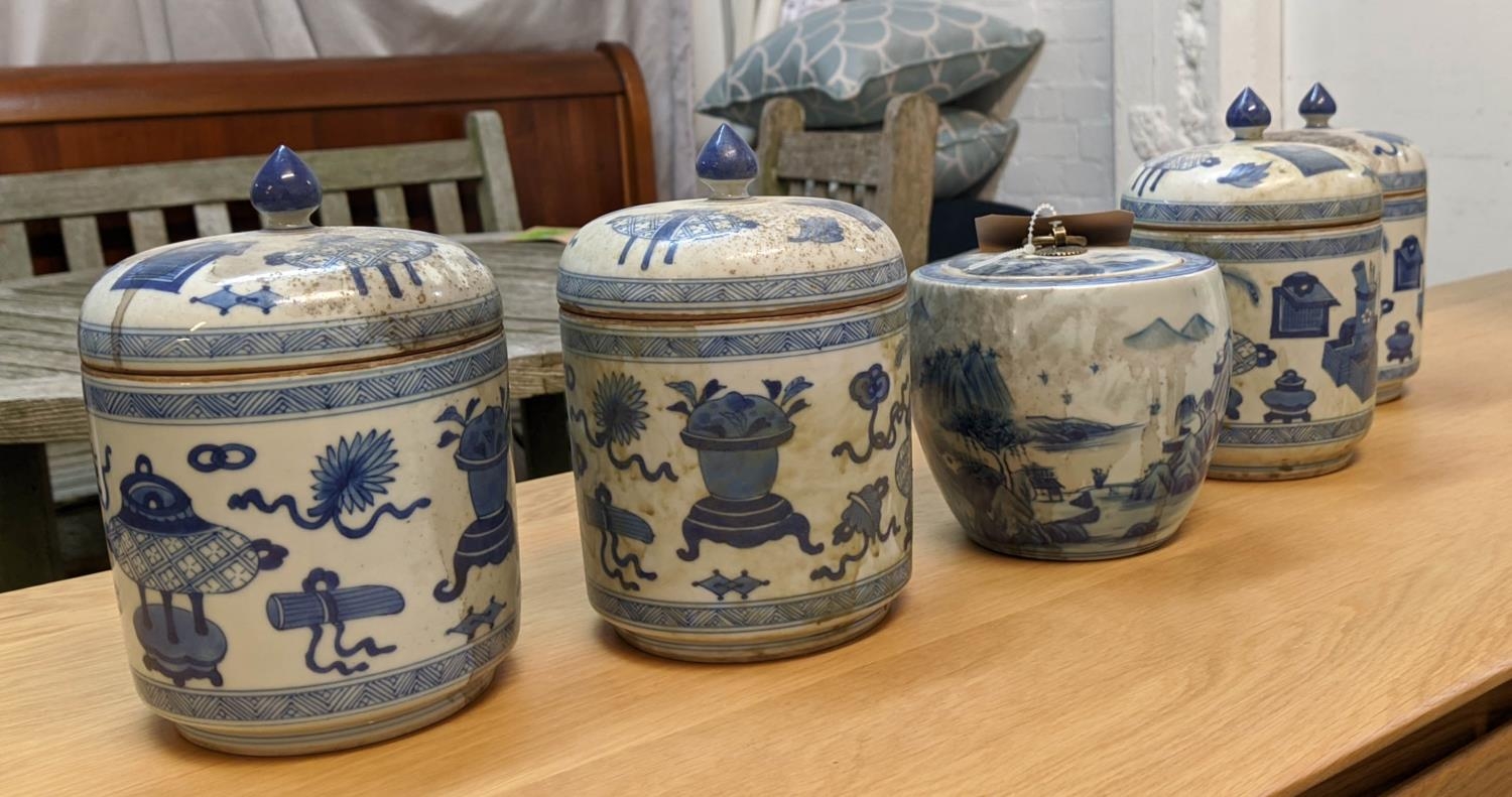 JARS WITH COVERS, a set of four, Chinese export style, blue and white ceramic, and one other, 18cm - Image 3 of 5