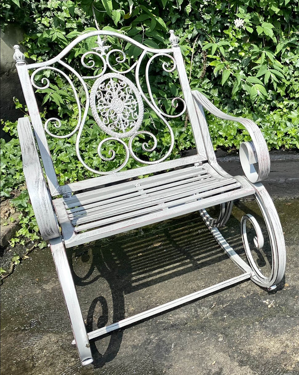 GARDEN ROCKING CHAIR, 88cm x 64cm x 90cm, distressed painted metal frame. - Bild 3 aus 7