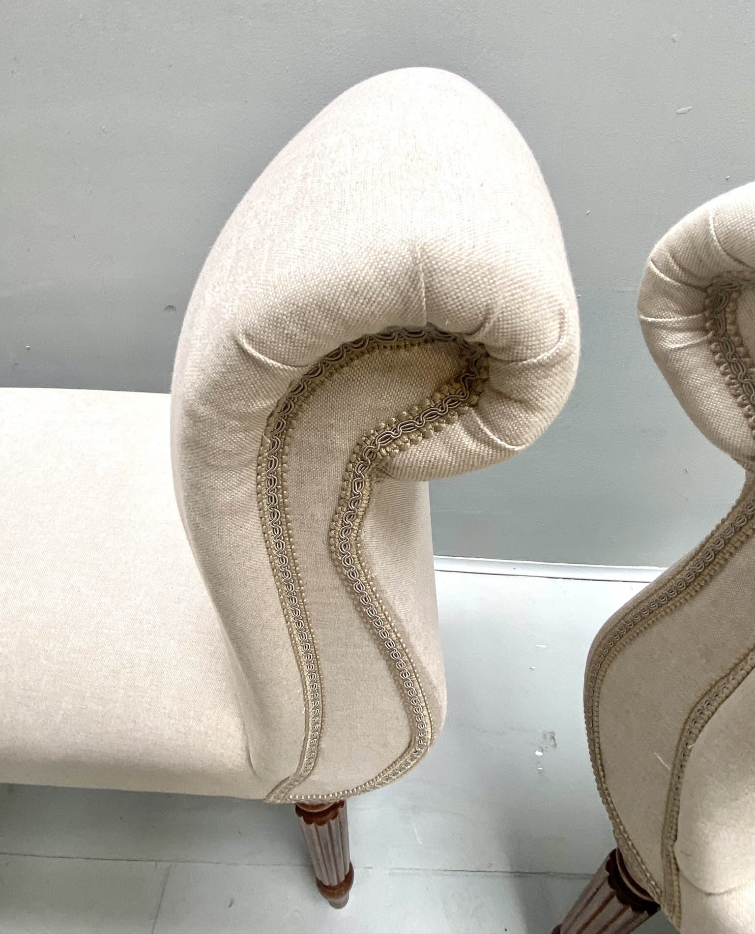 WINDOW SEATS, a pair, 76cm H x 104cm W x 40cm D, 1950s Italian style, neutral upholstered. (2) - Bild 5 aus 11